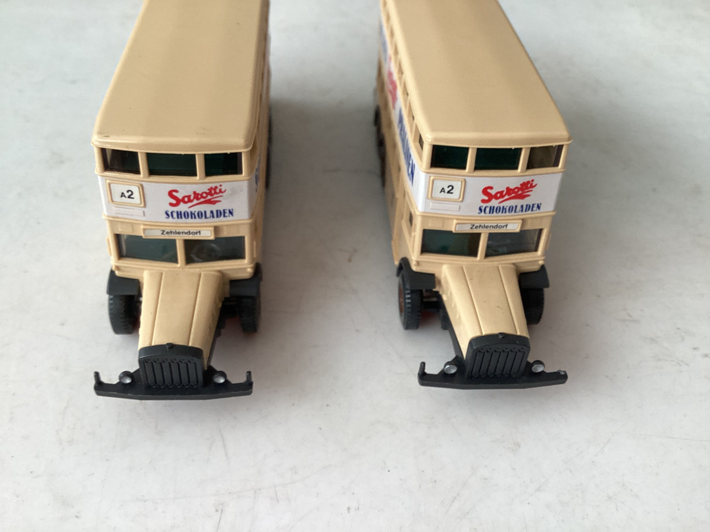 2 X WIKING 1.87 Scale (HO/OO Gauge) PLASTIC MERCEDES BERLIN DOUBLE DECKER BUS
