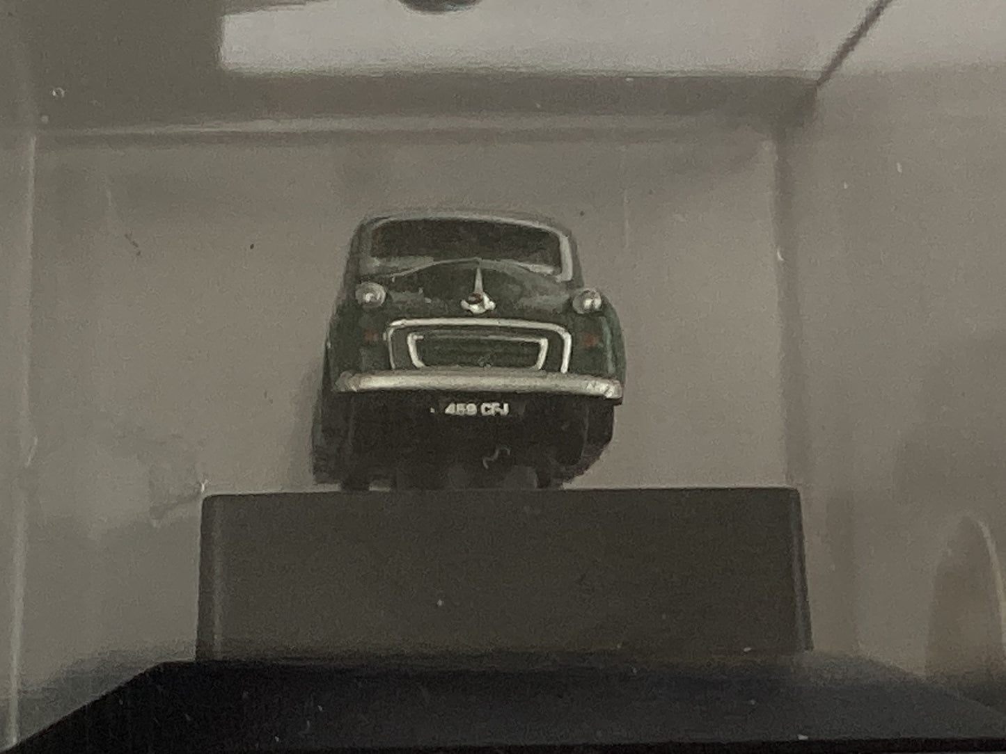 Oxford diecast N GAUGE CODE NMMT008=MORRIS MINOR TRAVELLER