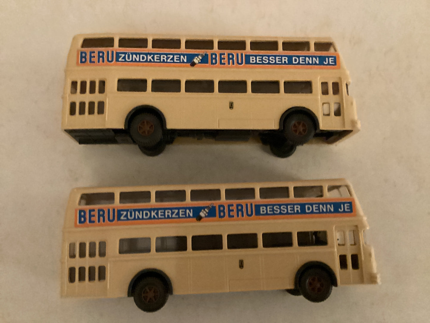 2 X 1.87 Scale (HO/OO Gauge) PLASTIC MERCEDES BERLIN DOUBLE DECKER BUS