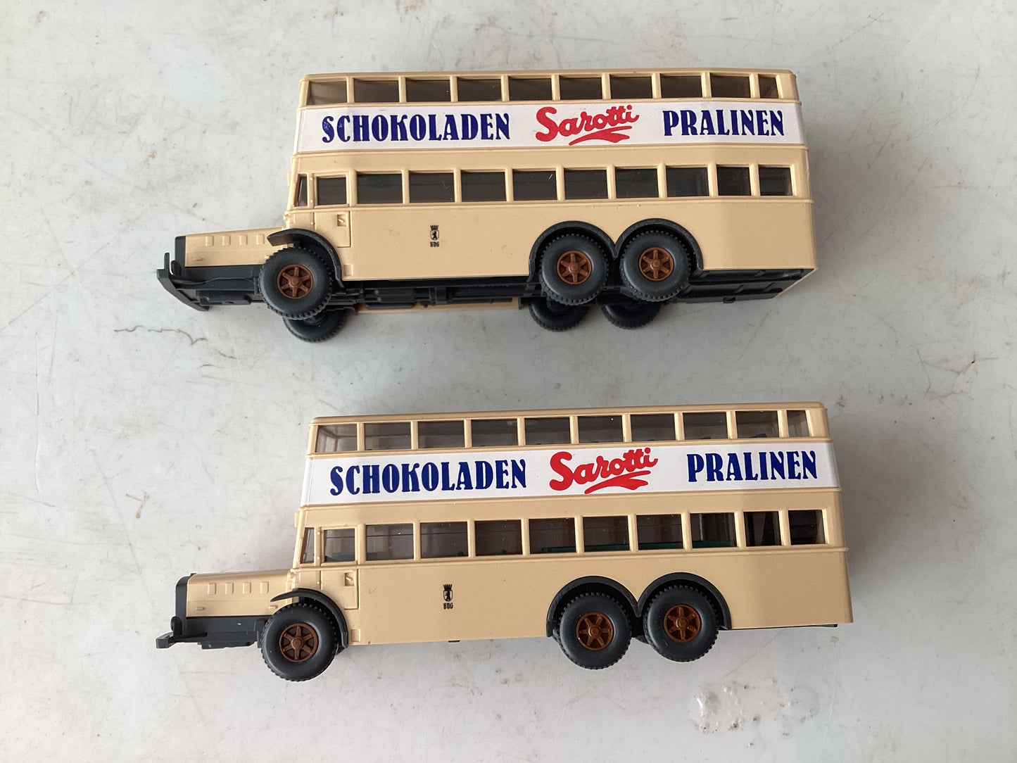2 X WIKING 1.87 Scale (HO/OO Gauge) PLASTIC MERCEDES BERLIN DOUBLE DECKER BUS