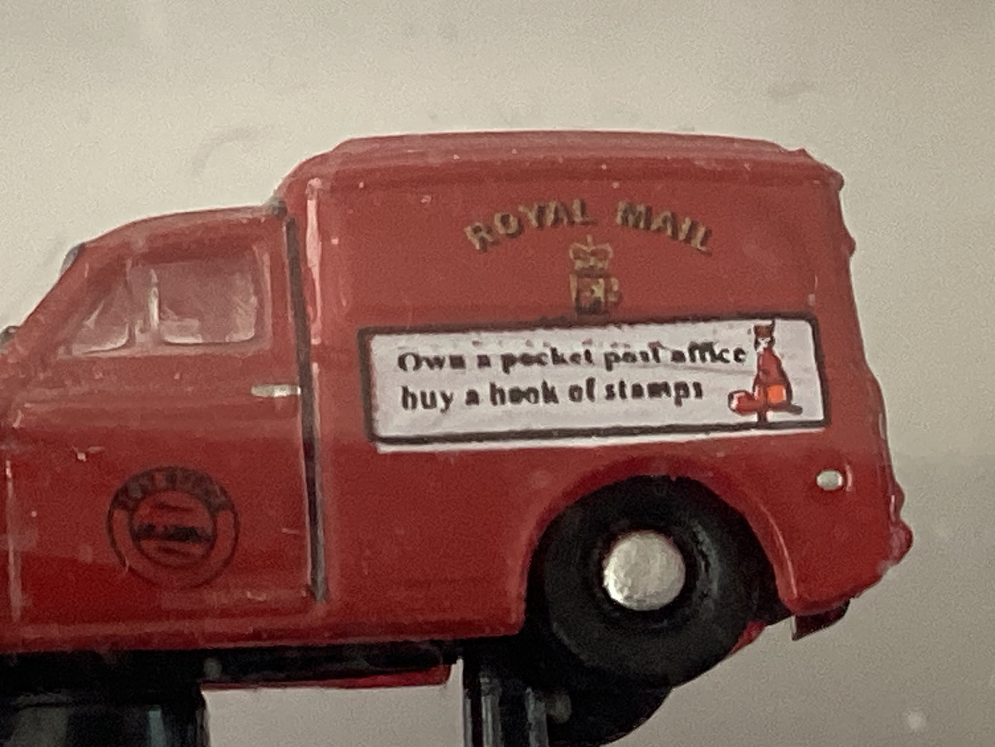 Oxford diecast N GAUGE CODE NMMT015 = MORRIS 1000 ROYAL MAIL