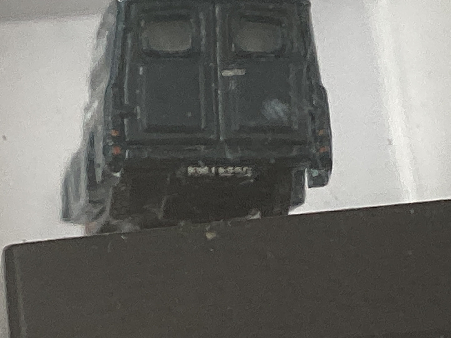Oxford diecast N GAUGE CODE NMMT050 =MORRIS 1000 PICKFORDS