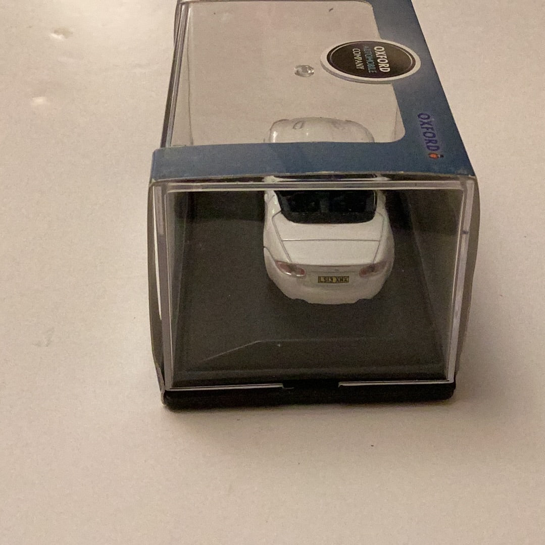 Oxford diecast 76XK001 Jaguar XK White