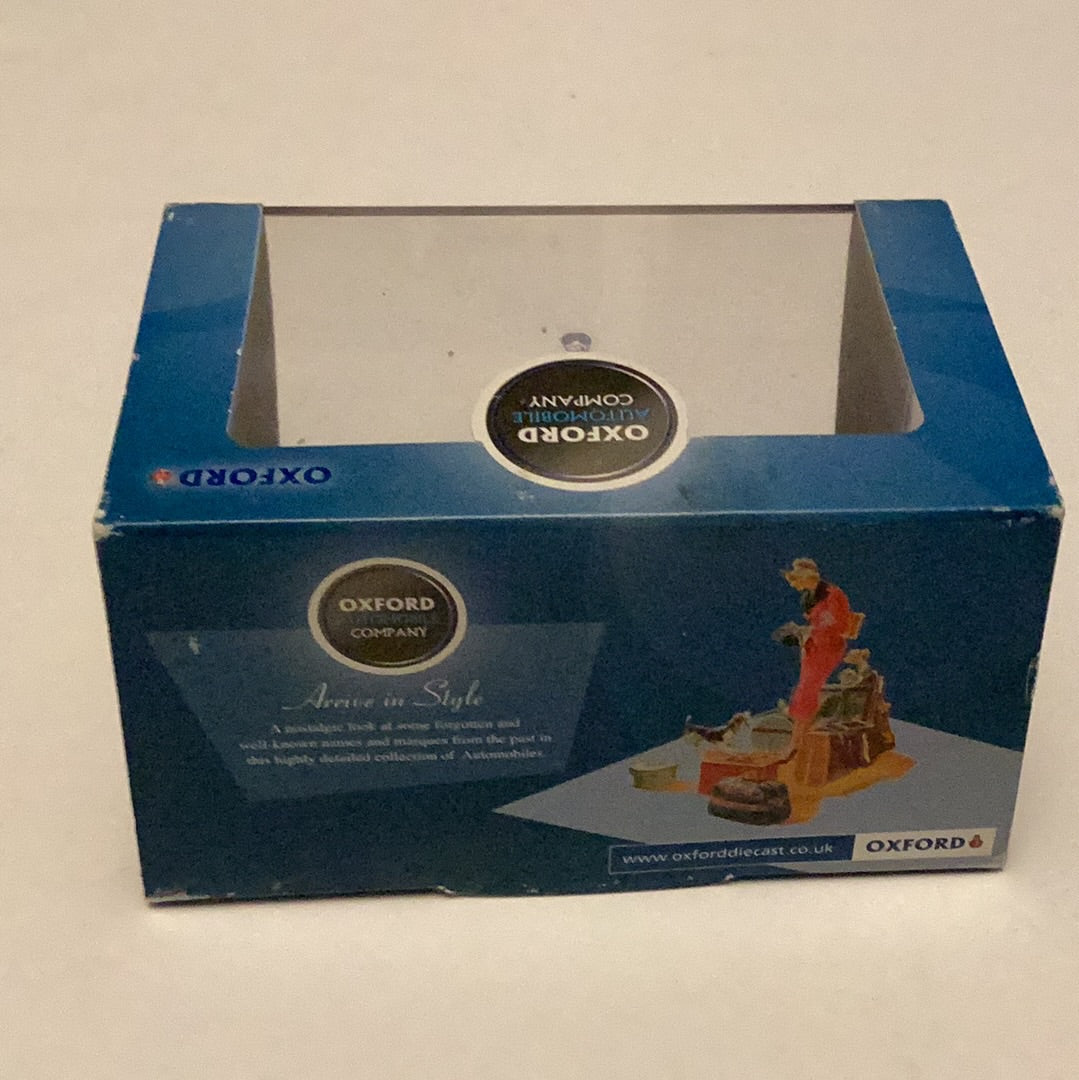 Oxford diecast 76BT2002 Bentley T2 Saloon Nutmeg / Silver Sand