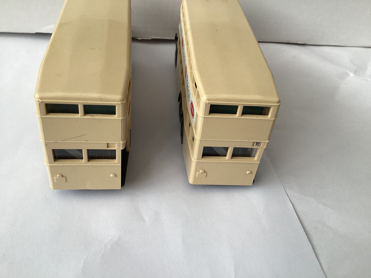 2 X WIKING 1.87 Scale (HO/OO Gauge) PLASTIC MERCEDES BERLIN DOUBLE DECKER BUS