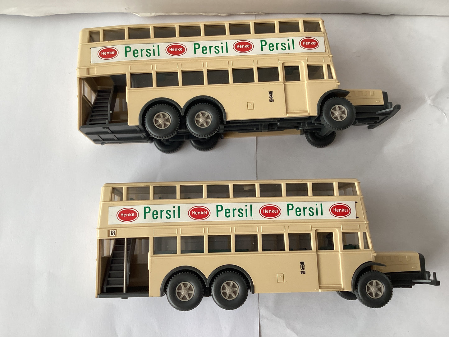 2 X WIKING 1.87 Scale (HO/OO Gauge) PLASTIC MERCEDES BERLIN DOUBLE DECKER BUS