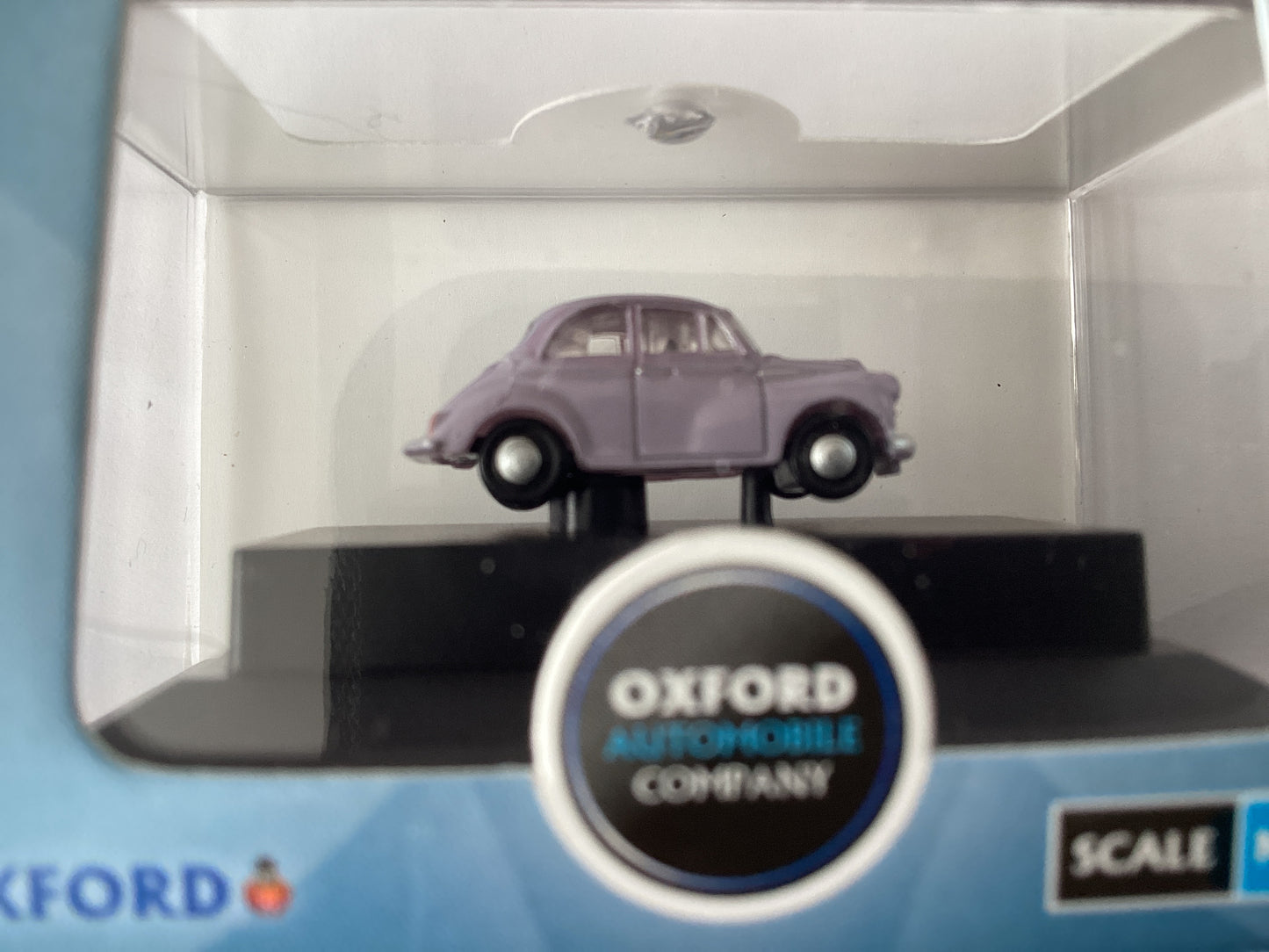 Oxford diecast N GAUGE CODE NMOS001  = MORRIS MINOR SALOON
