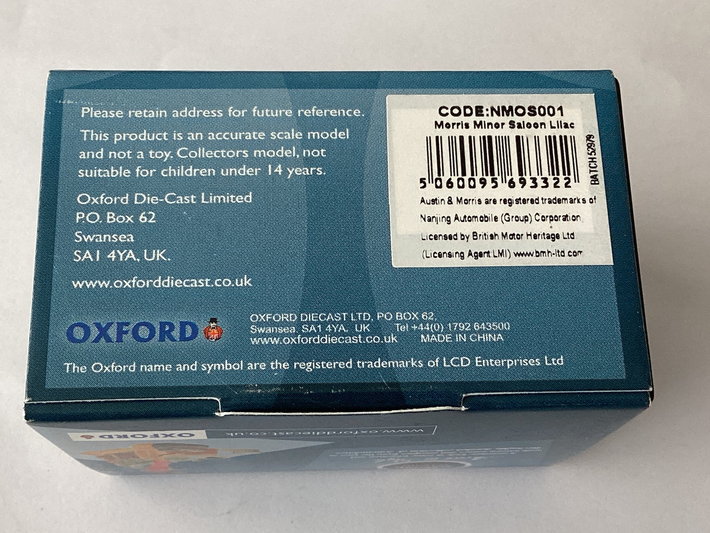 Oxford diecast N GAUGE CODE NMOS001  = MORRIS MINOR SALOON
