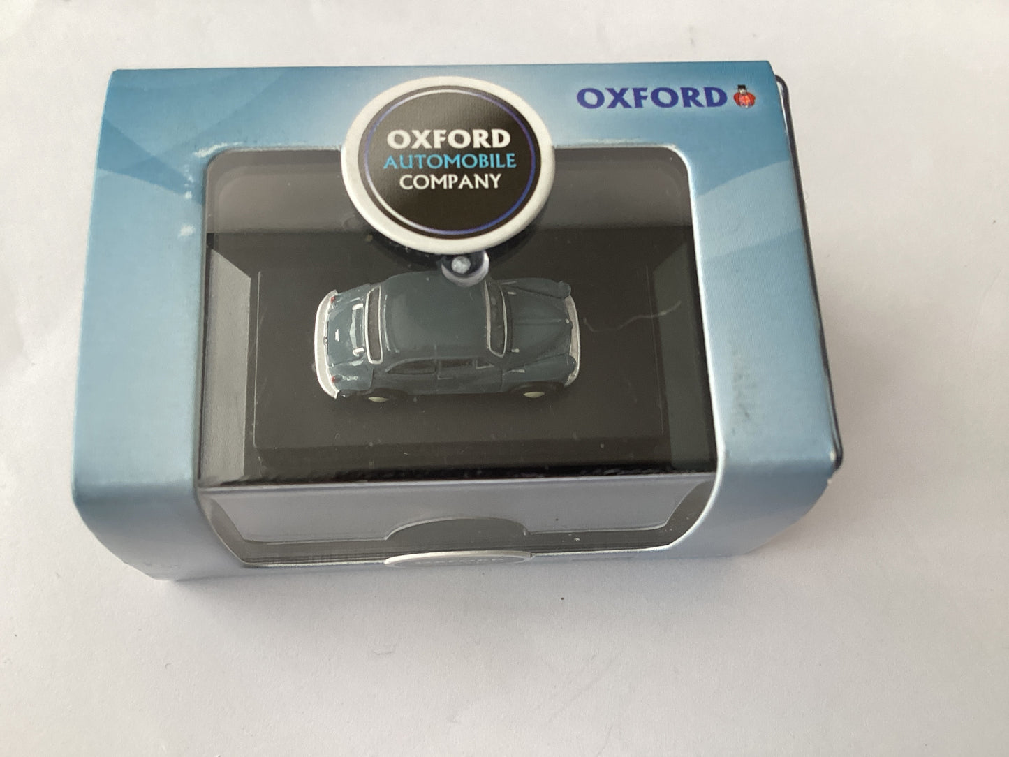 Oxford diecast N GAUGE CODE NMOS006 = MORRIS MINOR SALOON