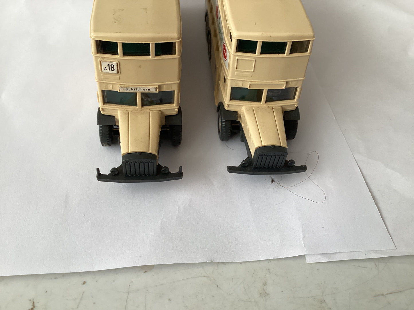 2 X WIKING 1.87 Scale (HO/OO Gauge) PLASTIC MERCEDES BERLIN DOUBLE DECKER BUS