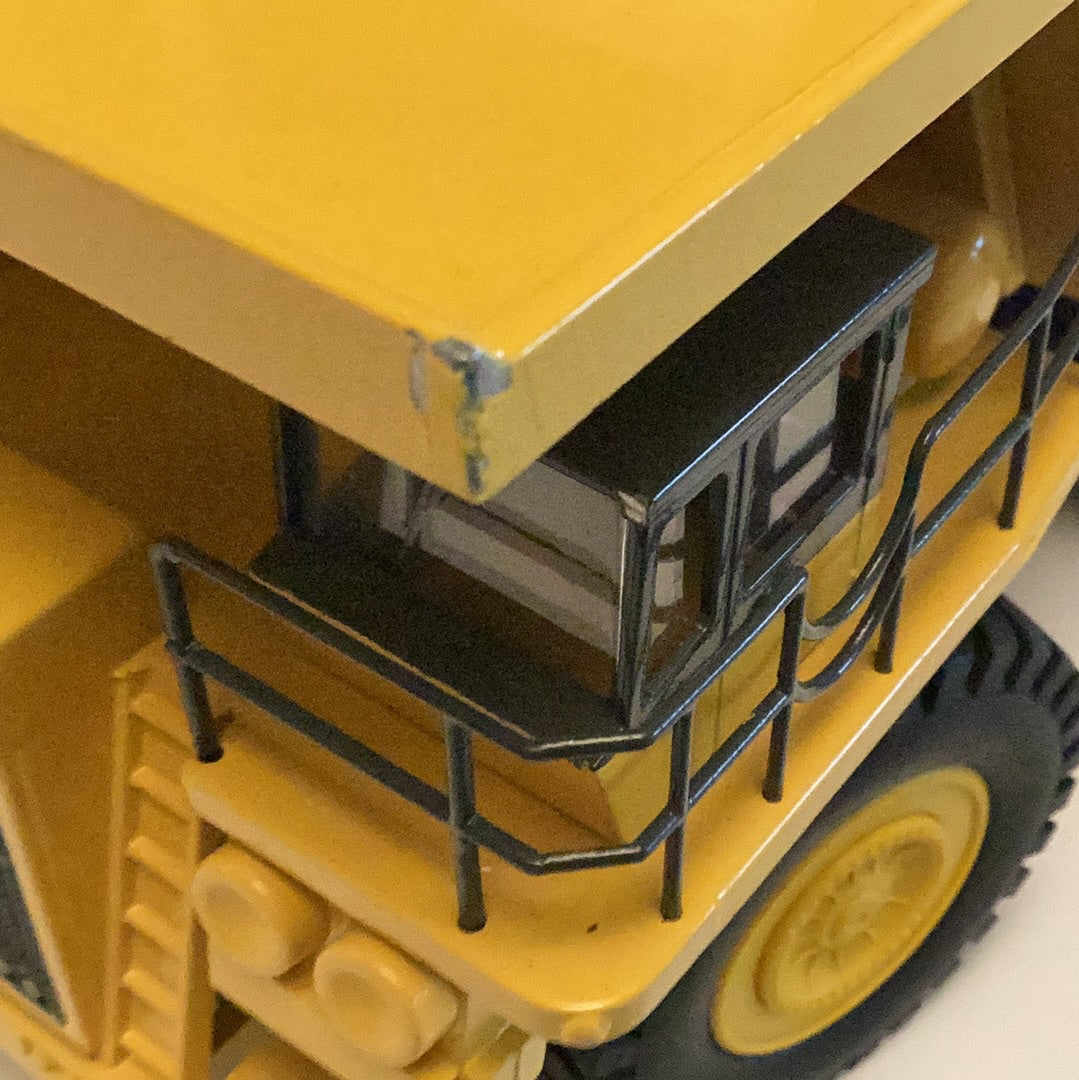 Conrad 1:50 scale Komatsu Haulpak Mining Rigid Dump-truck