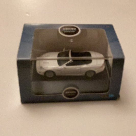 Oxford diecast 76XK001 Jaguar XK White